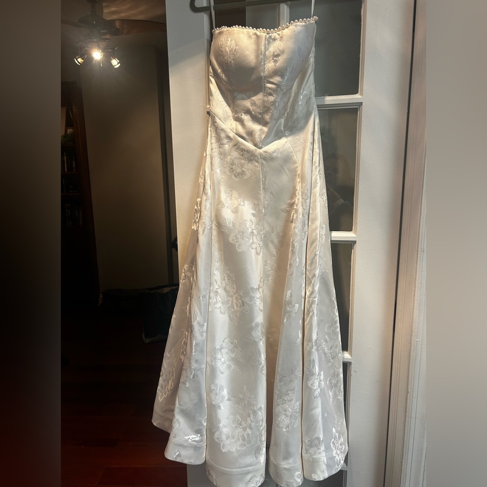 V. Chapman Hazel Dress in White Baroque Floral - Picture 3 of 6